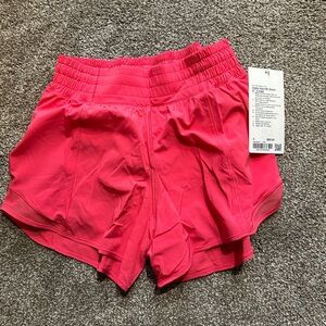 Lululemon Hotty Hot High rise short 4” NWT
